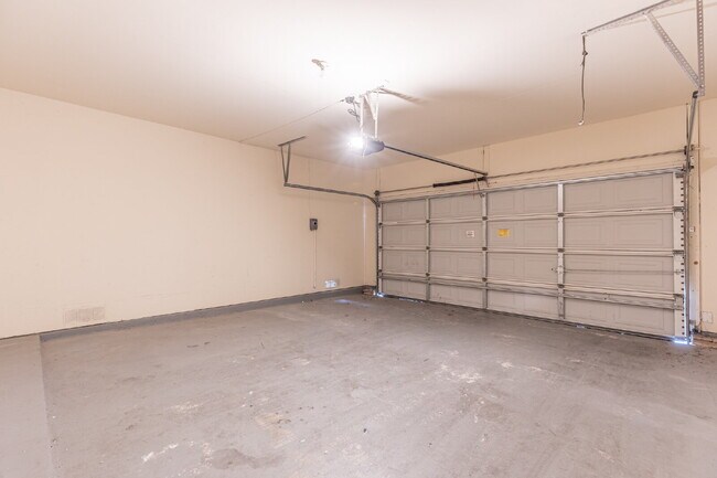 Building Photo - 3638 Sumantra Clf