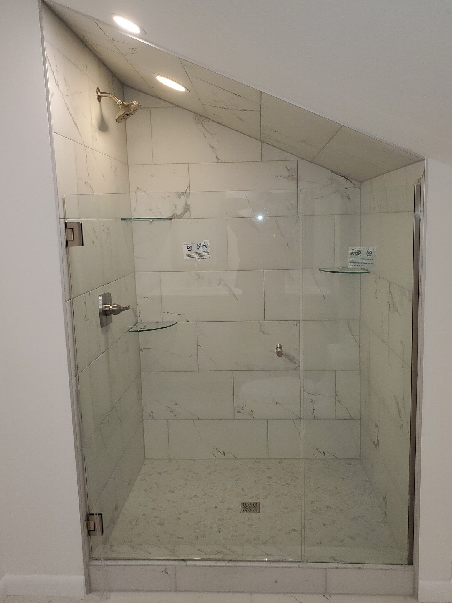 Upstairs Primary Bath - 417 Sugarland Run Dr