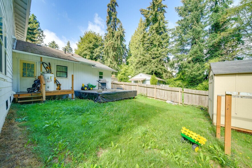 Building Photo - 16208 47th Ave S