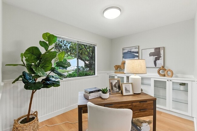 Building Photo - Beautifully Remodeled One-Bedroom Condo