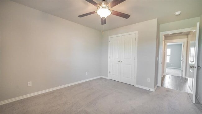 Building Photo - 1222 Bradley St