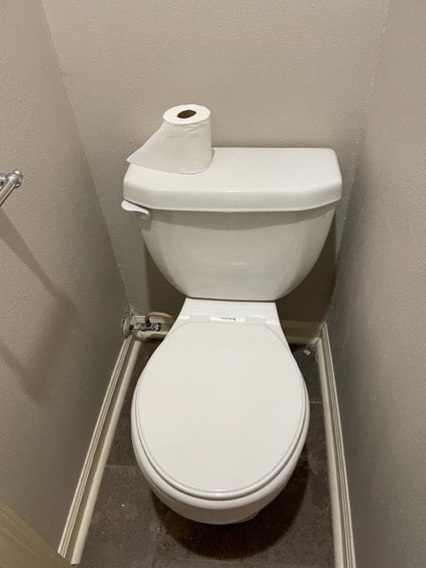 Commode - 14835 Forest Grove Ave