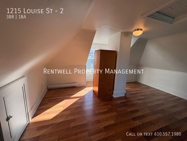 Building Photo - 1215 Louise St