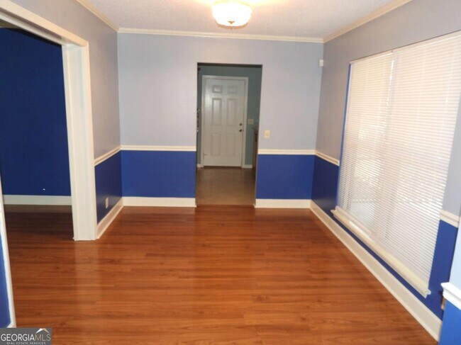 Building Photo - 216 Topi Trail