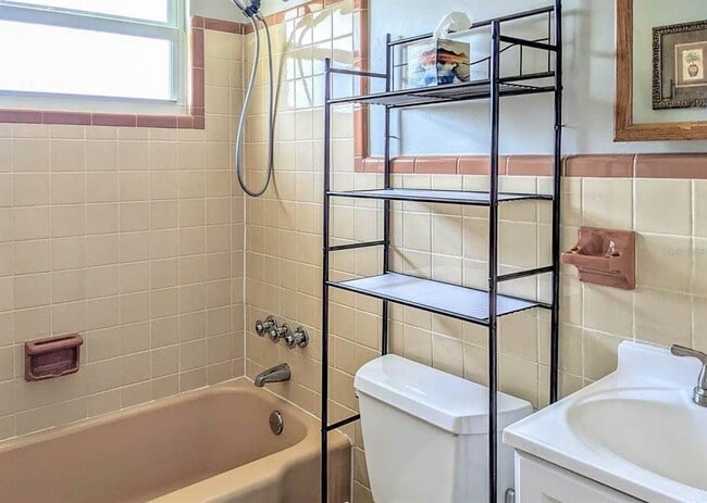 Building Photo - 191 E Wentworth St