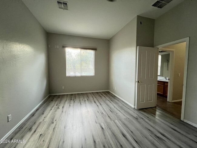 Building Photo - 3312 E Bluebird Pl