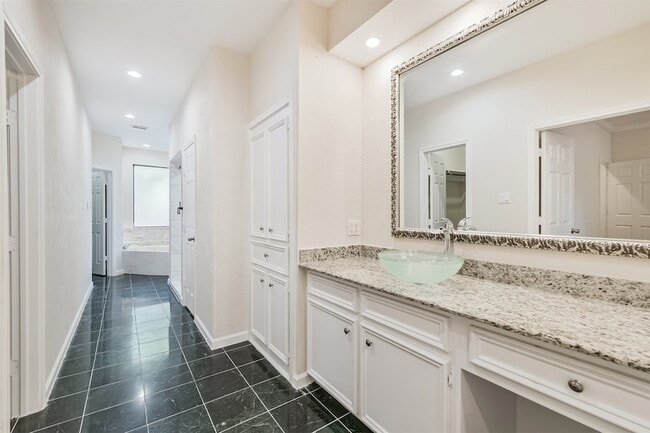 Building Photo - 12214 Cypresswood Dr