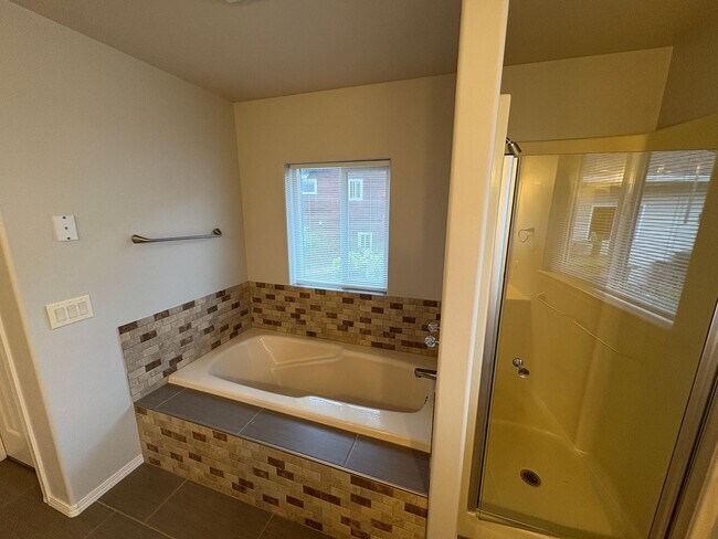 Building Photo - 4412 Bryce Dr