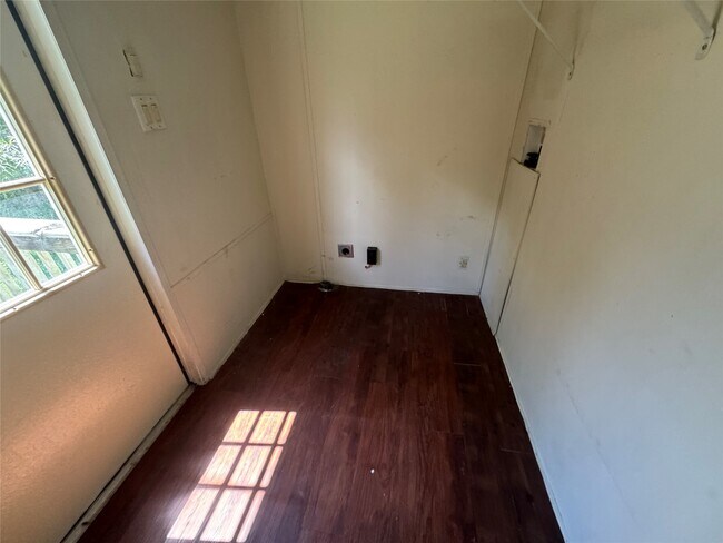 Building Photo - 16415 Tamra Ct