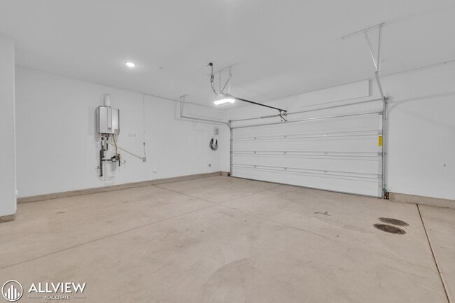 Building Photo - Bright 4-Bed, 2.5-Bath Home in Fallbrook’s Citro Community