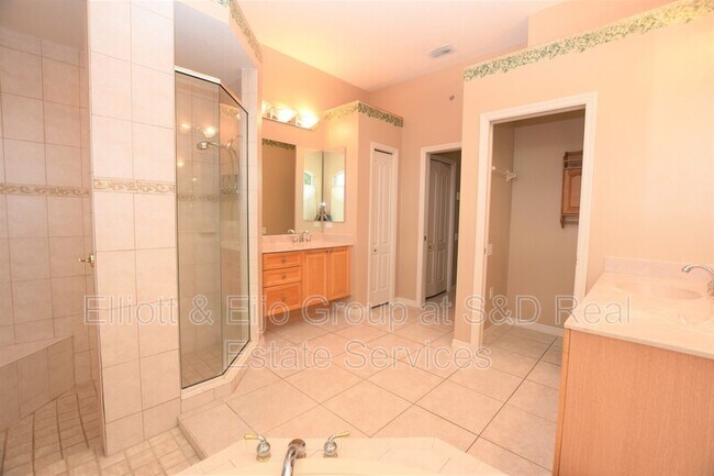 Building Photo - 2218 Longleaf Cir