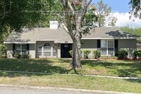Building Photo - 10411 Myakka Dr