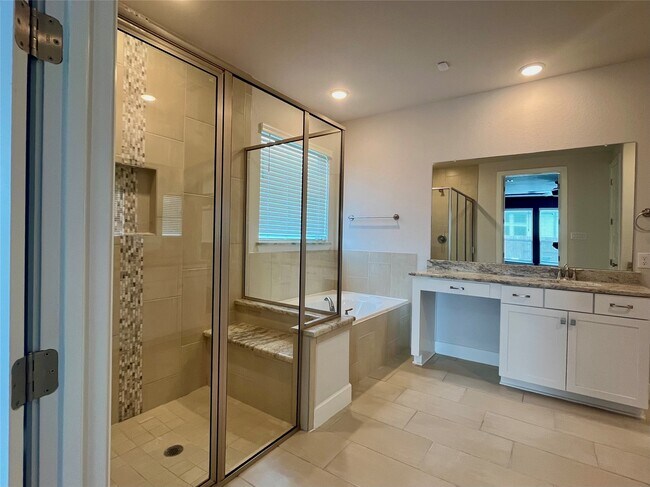 Building Photo - 23707 Montclair Forest Trl