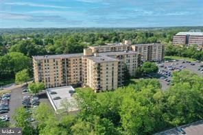 Building Photo - 666 W Germantown Pike