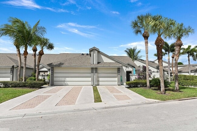 Building Photo - 1012 Landings Blvd