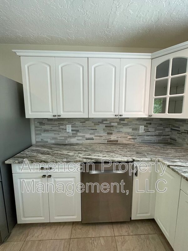 Building Photo - 3711 E 108th St