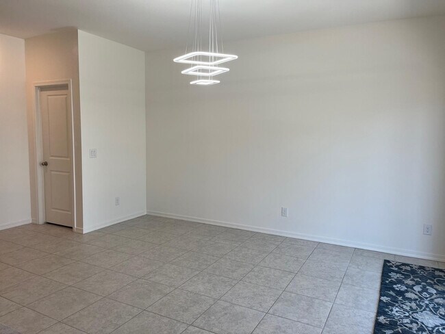 Building Photo - 4466 N 100th Dr