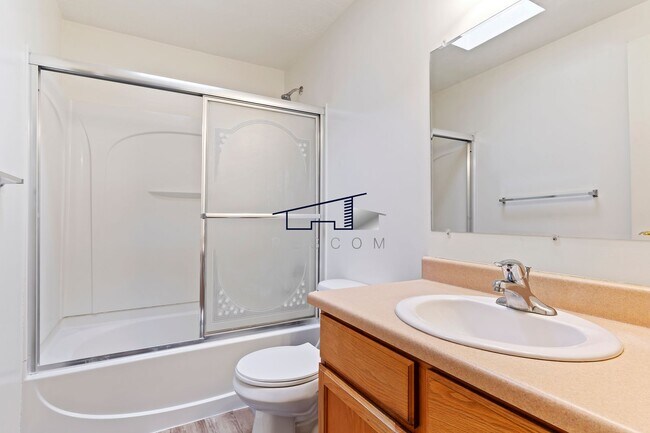 Building Photo - 350 E