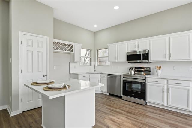 Building Photo - 1201 Cypress Dr