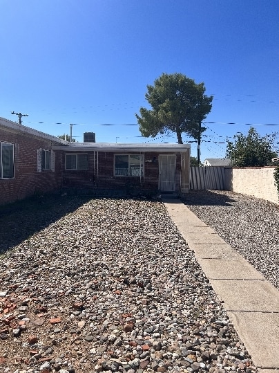 Building Photo - 4634 E Montecito St