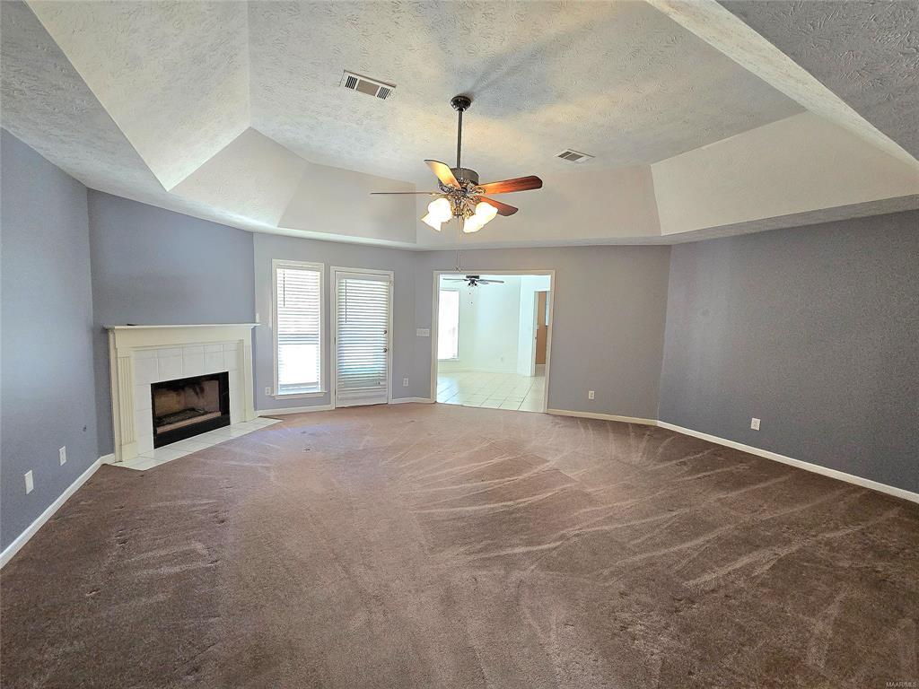 Building Photo - 5825 Portsmouth Dr