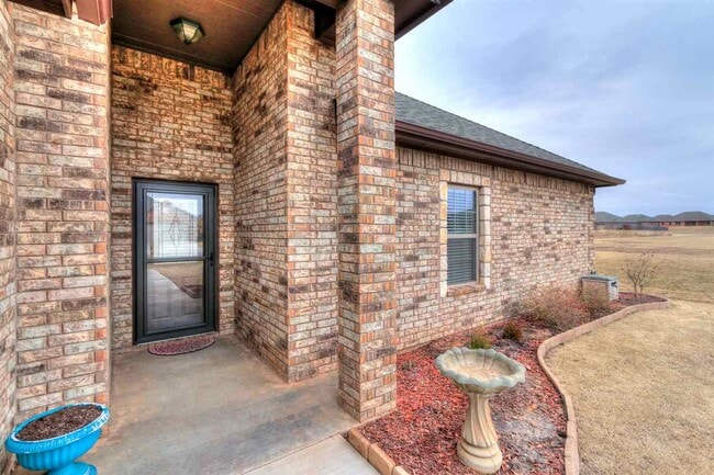 Building Photo - 1413 Scenic Ridge