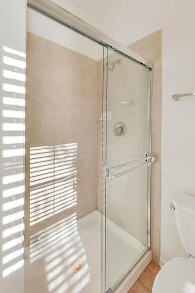 Building Photo - 513 Grove Ln