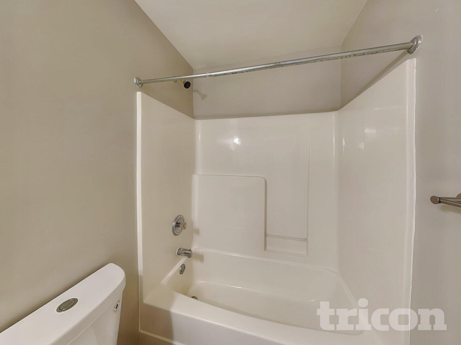 Building Photo - 12264 Crestwood Ct