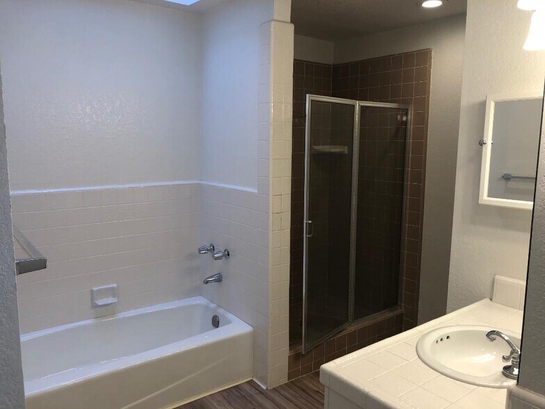 Primary Bath and Shower - 531 11th St