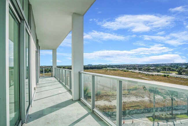 Building Photo - 2000 Metropica Wy