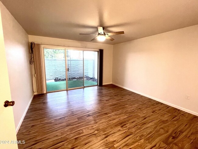 Building Photo - 9815 W Lancaster Dr