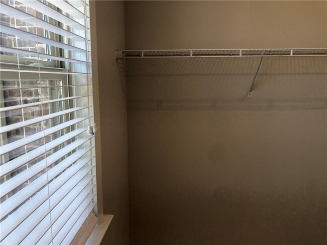 Building Photo - 2184 Haydon Ln