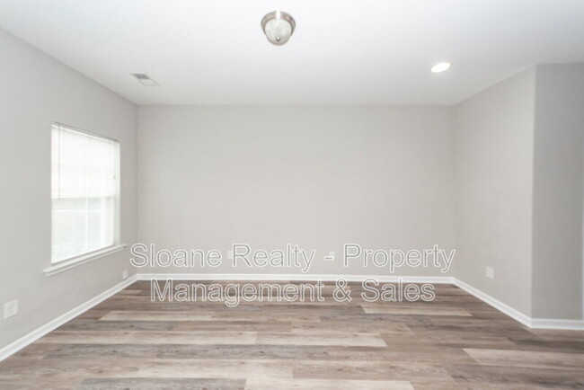 Building Photo - 522 Truman Dr