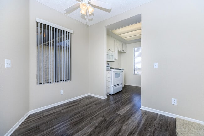 Building Photo - Spring Lakes Apartment Homes