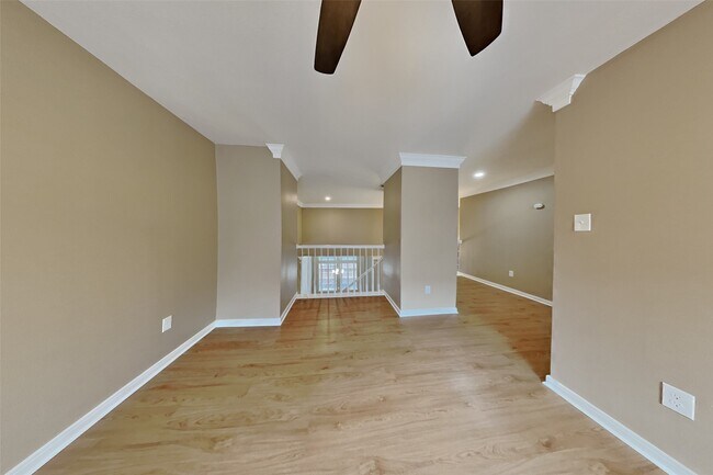 Building Photo - 7415 Broken Ridge Dr