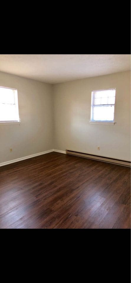Building Photo - 210 Elm St