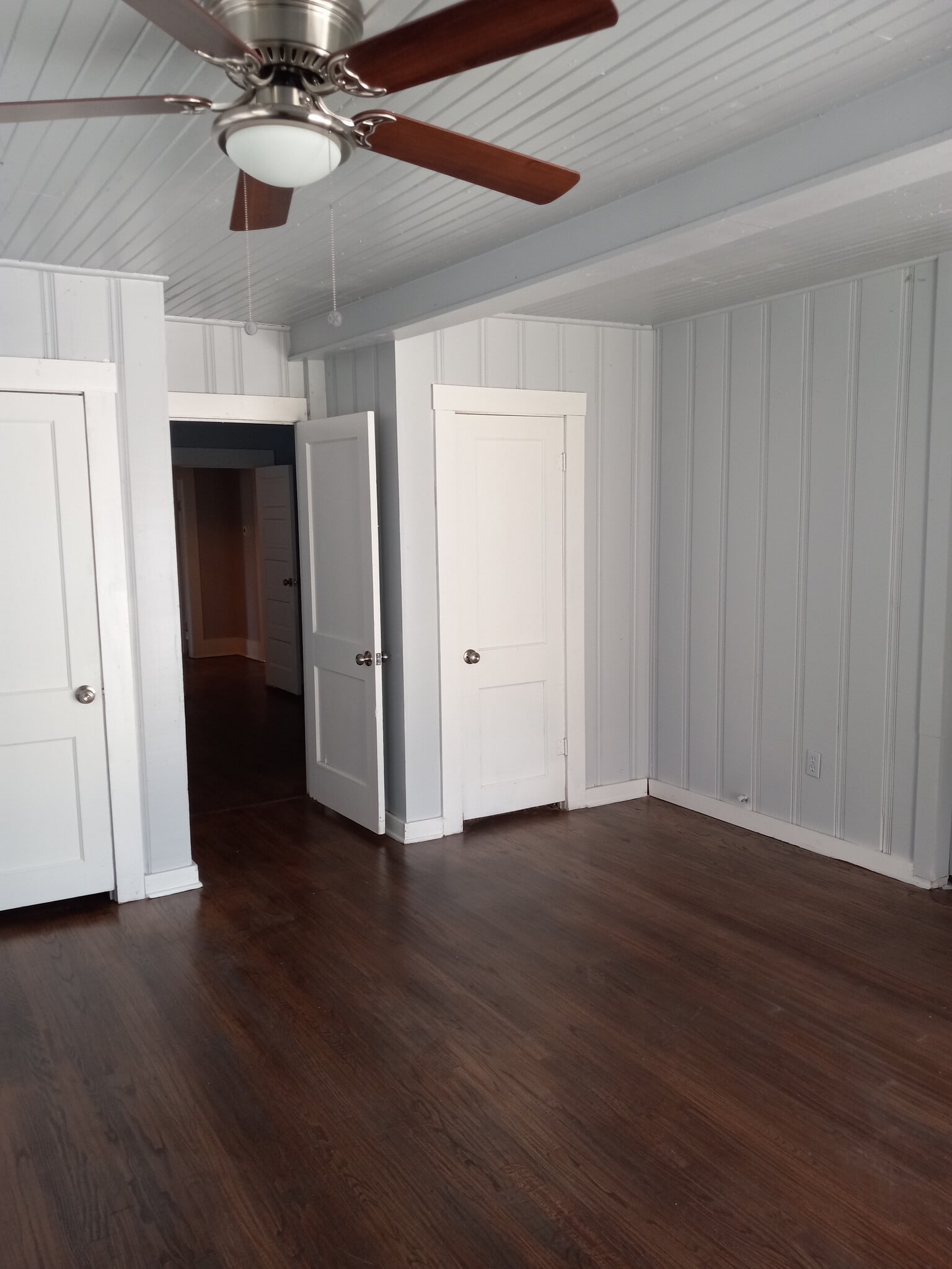 Spacious primary bedroom - 2118 W 3rd Ave