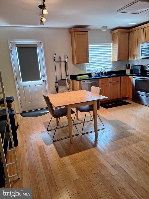 Building Photo - 13010 Abner Ave