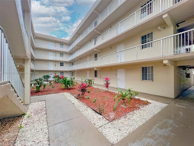 Building Photo - 6195 NW 186th St