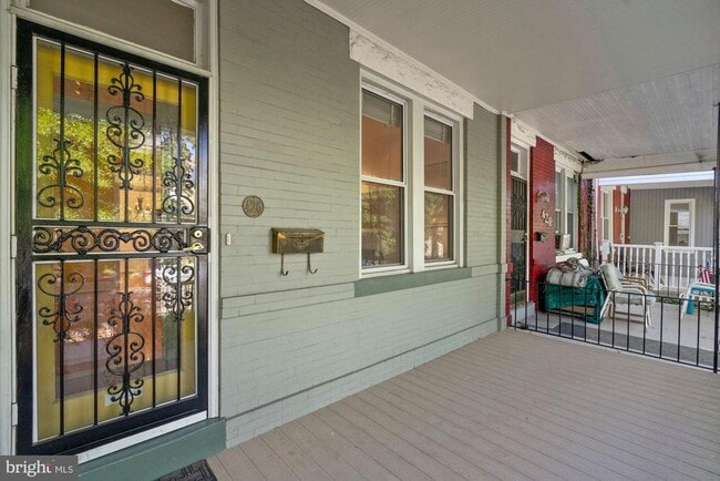 Primary Photo - 426 Shepherd St NW