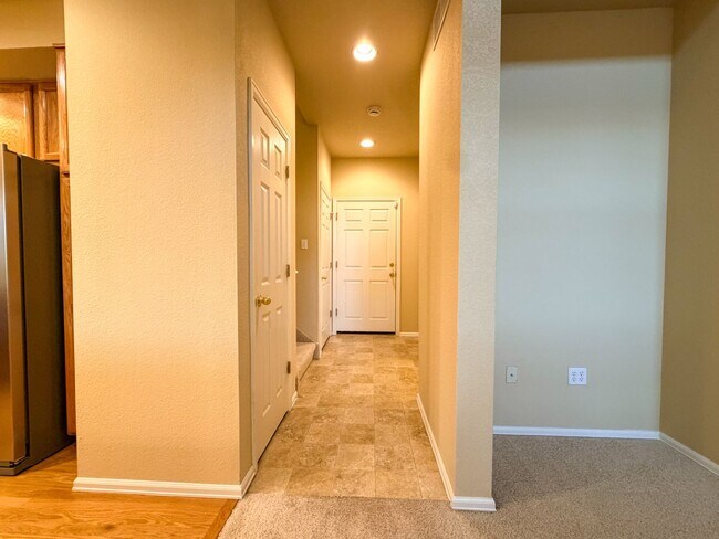Building Photo - 12723 W Bowles Pl
