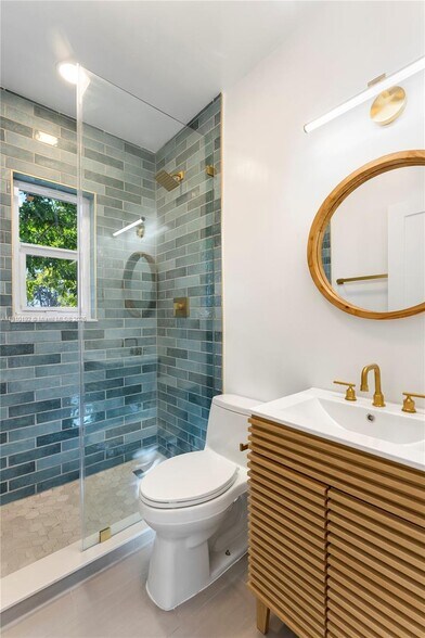 Building Photo - 810 NW 7th St