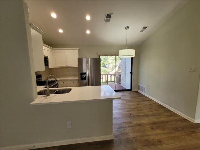 Building Photo - 4306 Bonnell Vista Cove