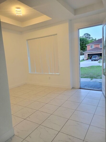 Building Photo - 5 Flatfish Dr