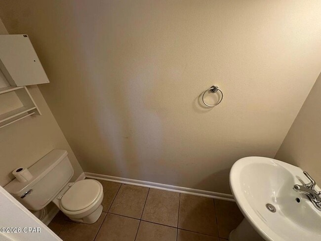 Building Photo - 3910 Venetian Cir