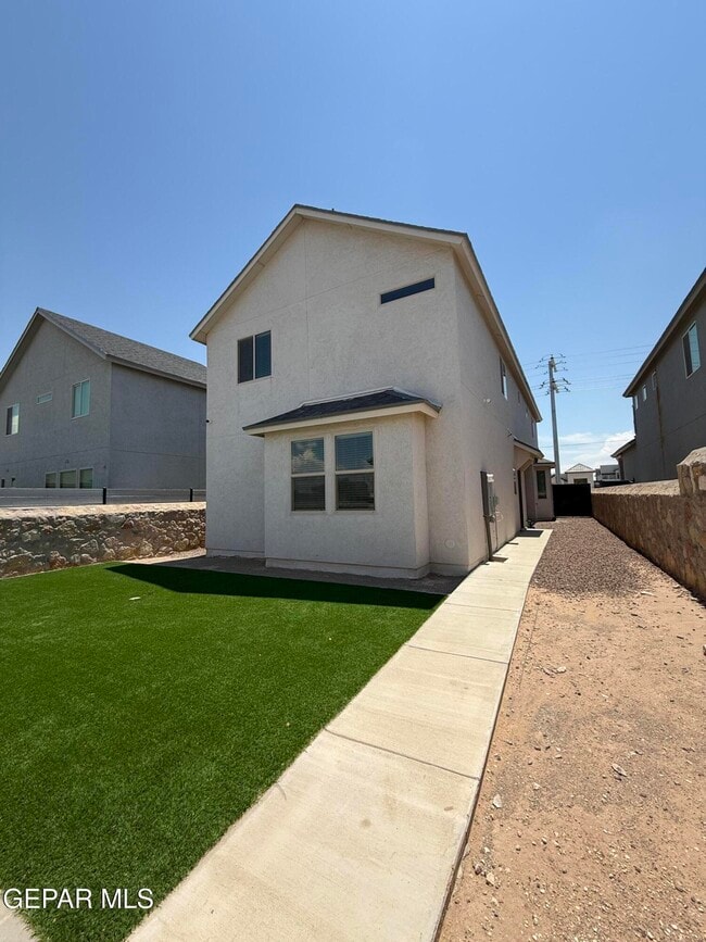 Building Photo - 14655 Pebble Hills Blvd
