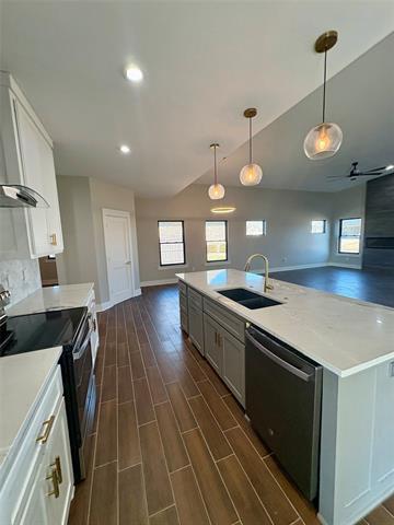 Building Photo - 2713 Stone Briar Dr