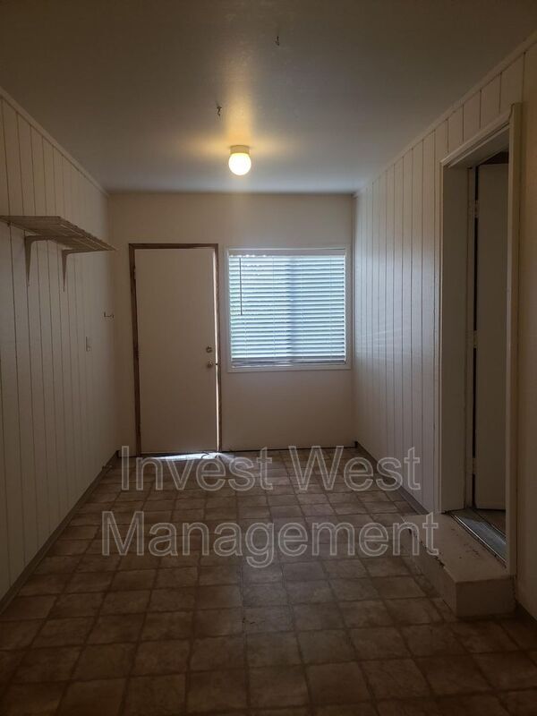 Building Photo - 1714 SE 145th Ct