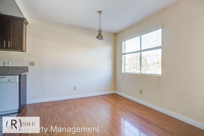 Building Photo - 2 br, 2 bath House - 830 N Dalton Ave #108