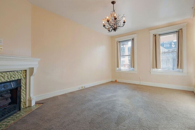 Building Photo - 821 Randolph St NW